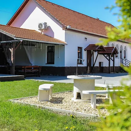 Maja Apartman Nagyvisnyó